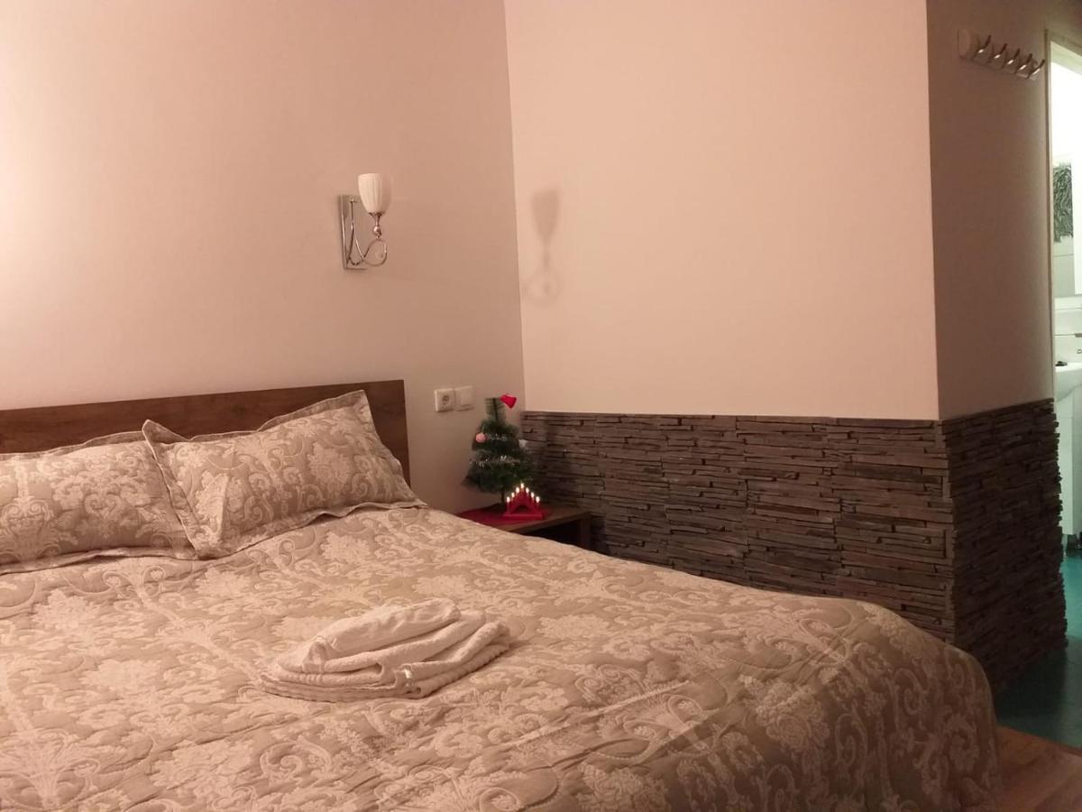 Sara House Appartement Bistriţa Buitenkant foto